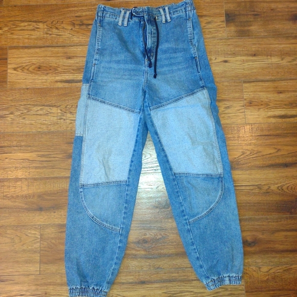 BDG Denim - BDG Jogger style Jeans size Medium